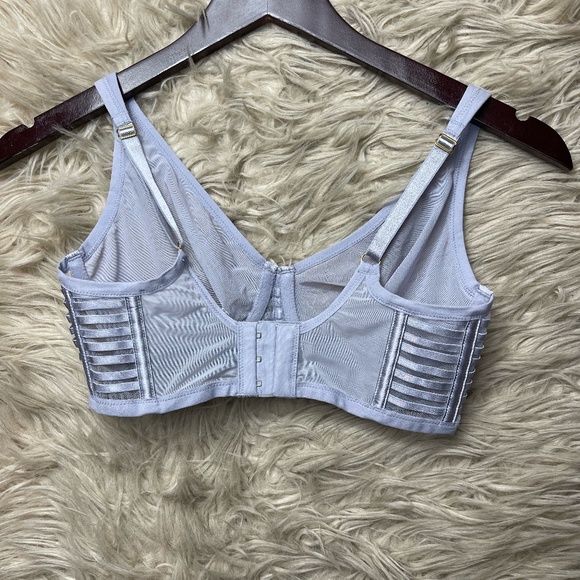 NWOT • Victoria's Secret • Unlined Full Coverage Plunge Bra • Lilac • 32DD - Picture 5 of 8